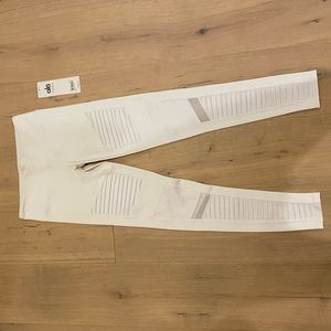 NWT Alo Yoga Moto Leggings white/white glossy S